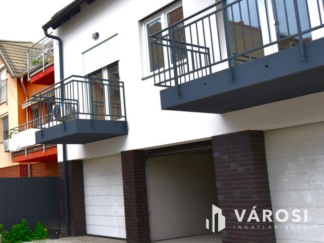 Különleges ajánlat új építésű lakás garázzsal és kertrésszel