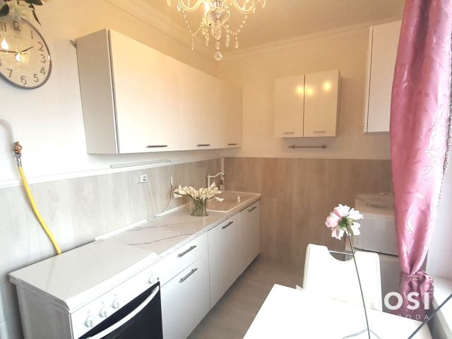 Felújított 3 szobás lakás a Váci Mihály utcában