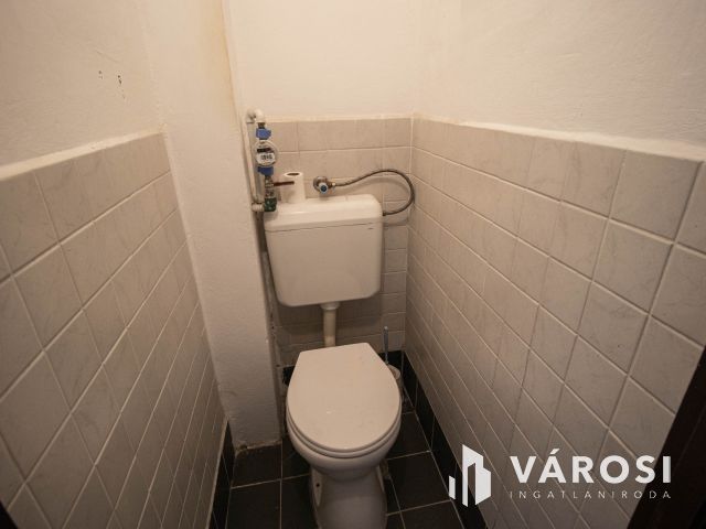Erkélyes Tégla lakás eladó Győr Nádorvárosban a Másodikon